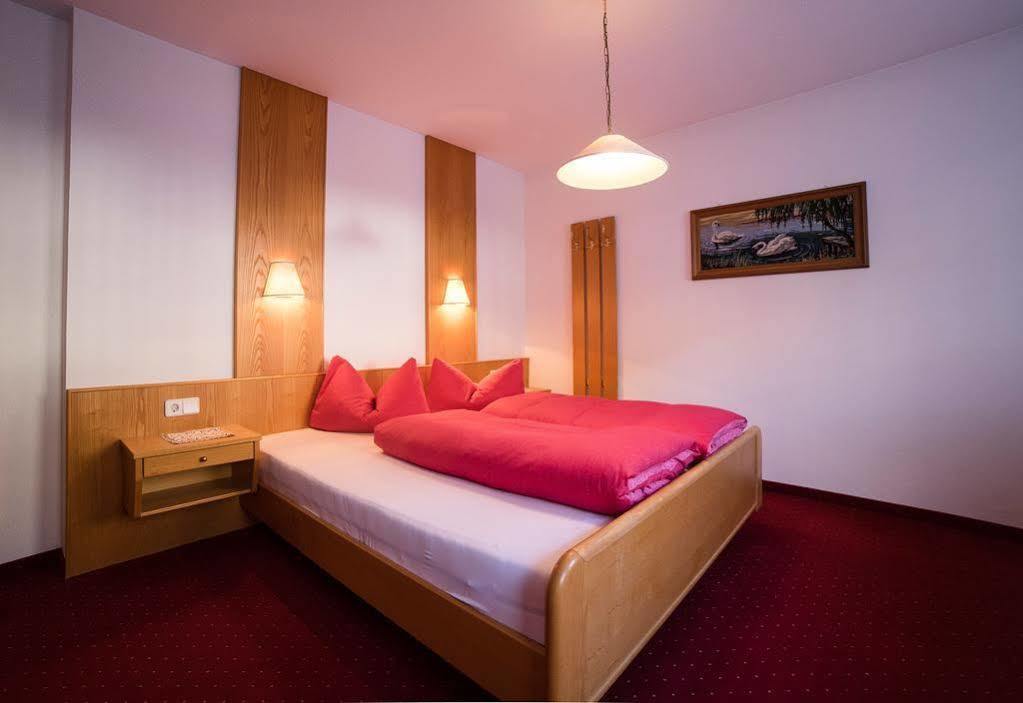 Alberts Bellevue Appartements Nauders Exterior photo